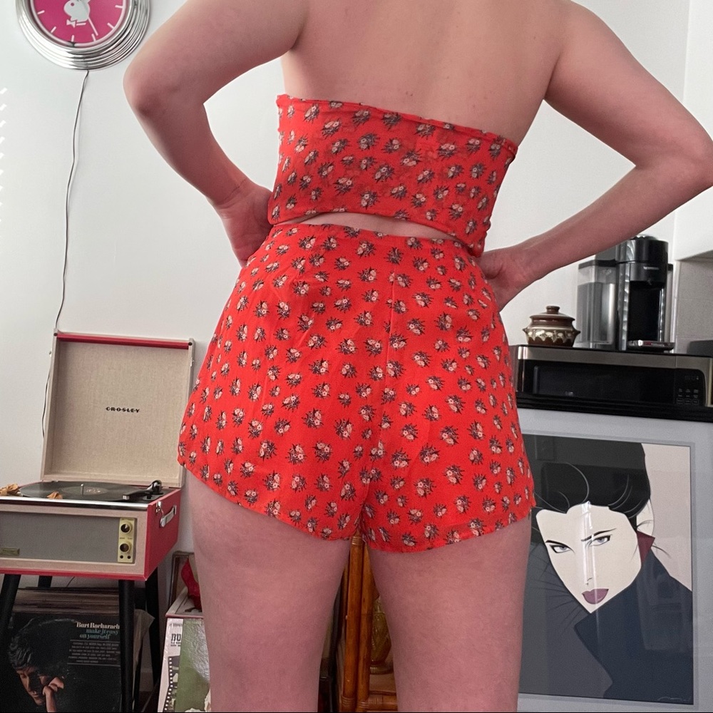 Beach Riot Matching Set!! - Picture 2 of 3